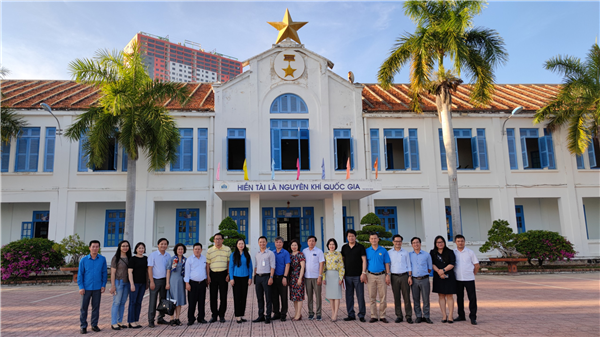 Công đoàn Giáo dục Việt Nam đến thăm, trao đổi công tác với Ban Chấp hành công đoàn Trường Đại học Nha Trang