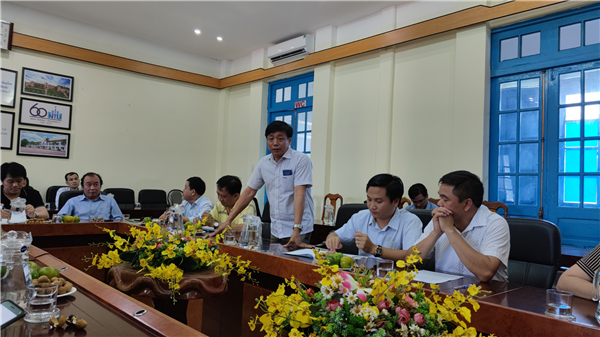 Công đoàn Giáo dục Việt Nam đến thăm, trao đổi công tác với Ban Chấp hành công đoàn Trường Đại học Nha Trang
