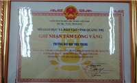 Công đoàn trường Đại học Nha Trang từ thiện trường học ở miền Trung bị thiệt hại do mưa lũ