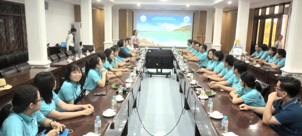 TRAO ĐỔI KINH NGHIỆM HOẠT ĐỘNG CÔNG ĐOÀN VỚI TRƯỜNG ĐẠI HỌC QUY NHƠN