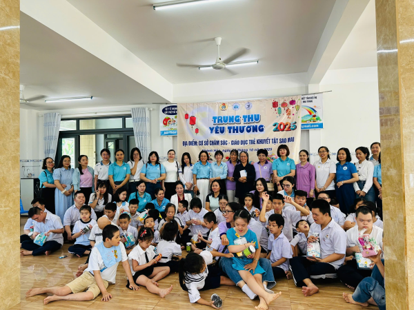 Trung thu yêu thương 2025 