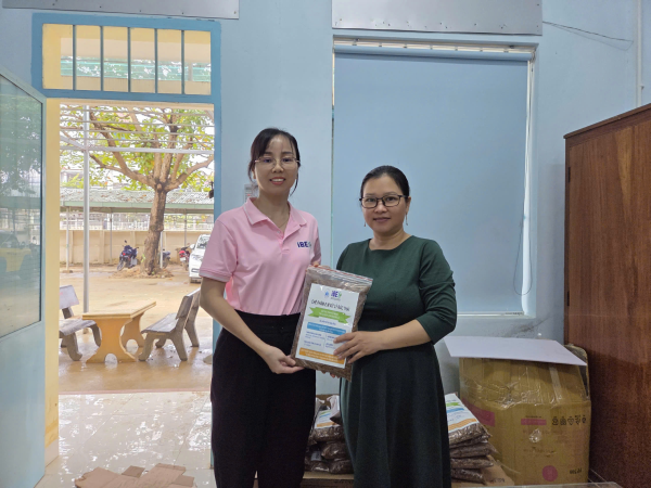 VIỆN CÔNG NGHỆ SINH HỌC & MÔI TRƯỜNG HỖ TRỢ CÁC TRƯỜNG PHỔ THÔNG VÙNG LŨ KHÁNH HÒA BẰNG CHẾ PHẨM VI SINH XỬ LÝ RÁC HỮU CƠ