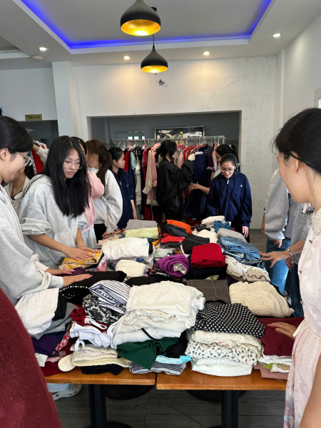 Ban Nữ công Trường Đại học Nha Trang với chương trình "Cùng mặc đẹp- Cùng sống xanh”