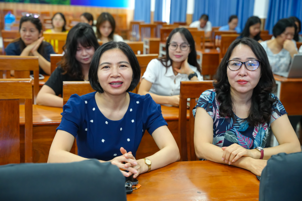 TOẠ ĐÀM VIÊN CHỨC, NGƯỜI LAO ĐỘNG VỚI ĐỔI MỚI SÁNG TẠO