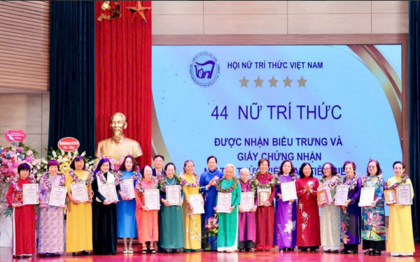 Tôn vinh đóng góp và khát vọng cống hiến của những nữ trí thức Việt Nam tiêu biểu