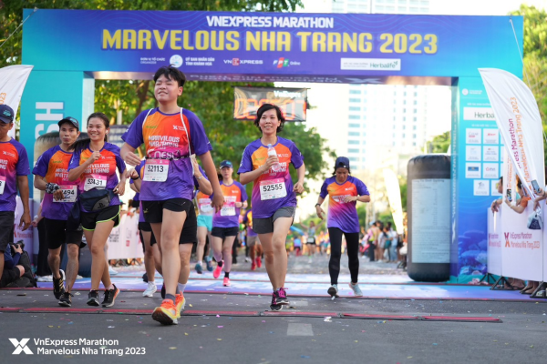 VIÊN CHỨC TRƯỜNG ĐẠI HỌC NHA TRANG THAM GIA VNEXPRESS MARATHON MARVELOUS NHA TRANG 2023