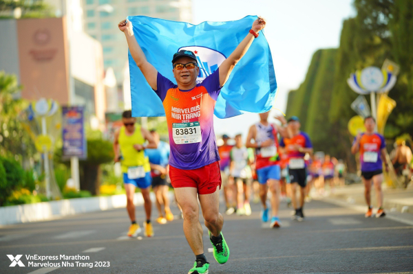 VIÊN CHỨC TRƯỜNG ĐẠI HỌC NHA TRANG THAM GIA VNEXPRESS MARATHON MARVELOUS NHA TRANG 2023