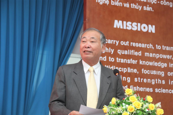 Trường Đại học Nha Trang tổ chức gặp mặt, chúc Tết cựu cán bộ, giảng viên, viên chức và người lao động